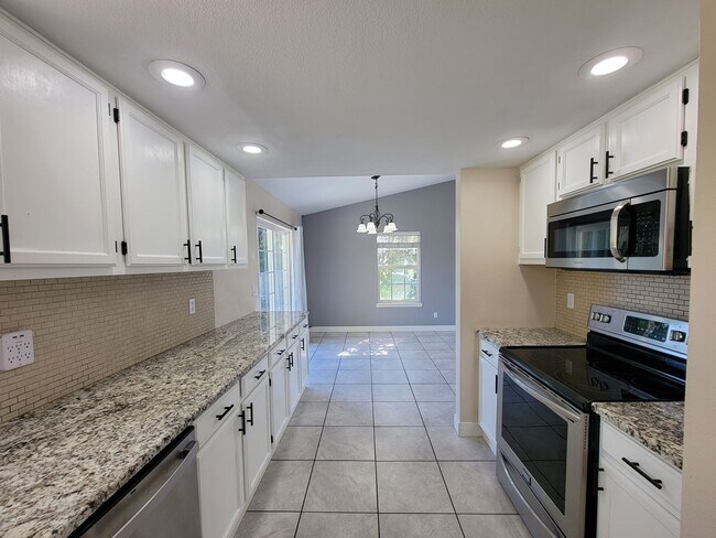 Foto del edificio - Spacious Kennewick Home | 3 Bedrooms, 2 Ba...