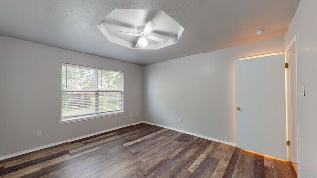 Building Photo - 2 WEEKS FREE RENT + $1,295 + EVP FLOORING IN NOLANVILLE!