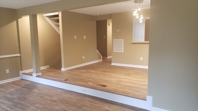 Building Photo - 1701 Kayla Ct