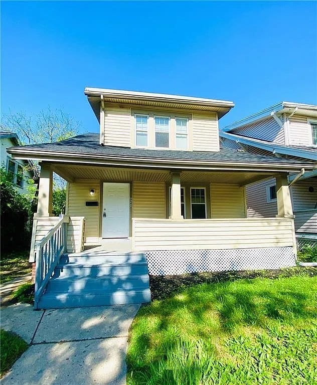 Building Photo - 821 Catalpa Dr.