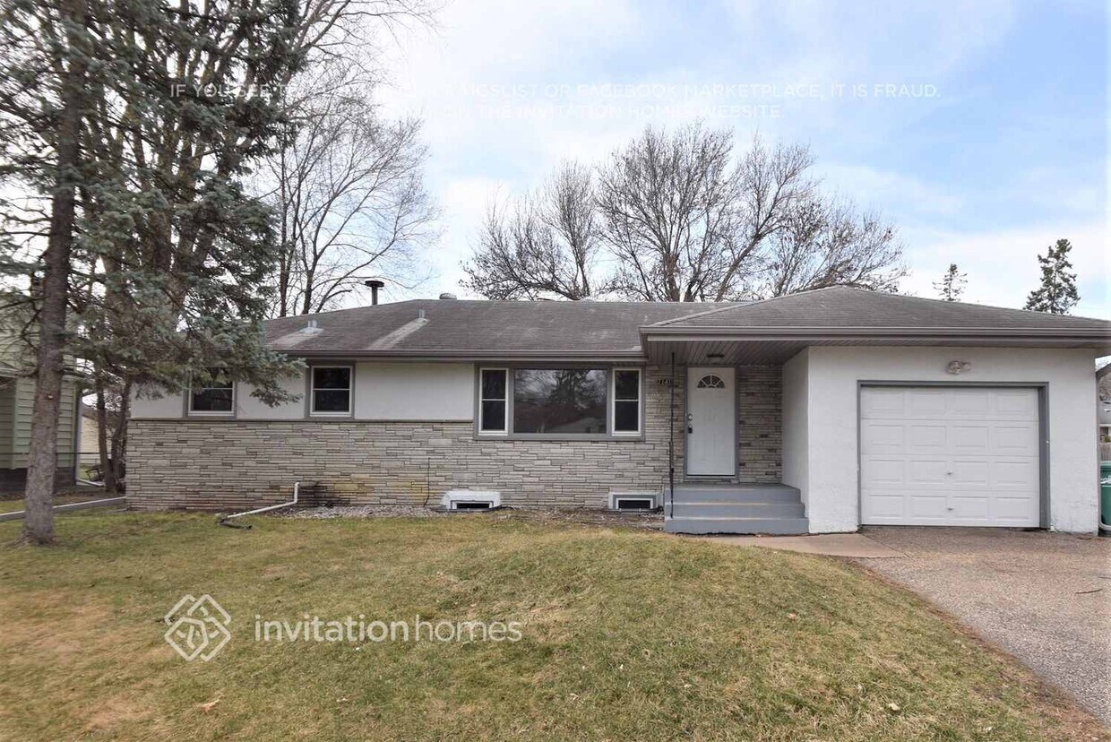 Foto principal - 7141 Newton Ave N