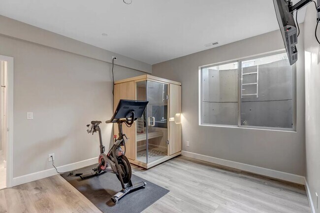 Foto del edificio - 6291 Ellingwood Point Way