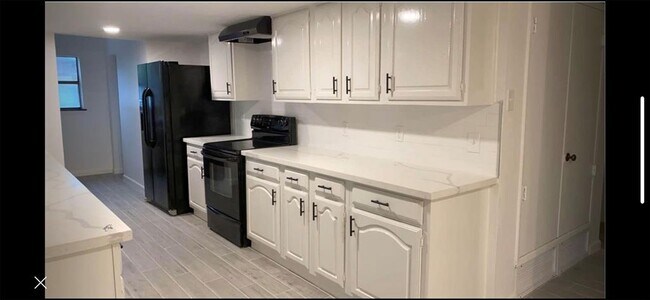 Building Photo - 5646 Canyon Forest Dr