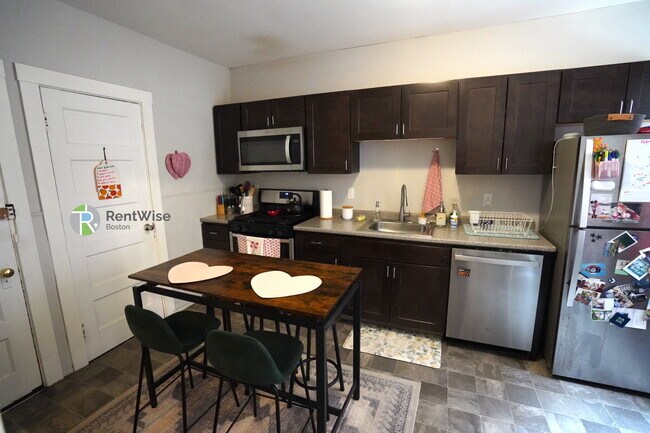 Building Photo - 218 South St