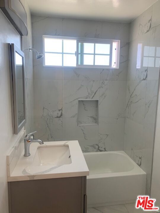 Foto del edificio - 4131 Palmwood Dr