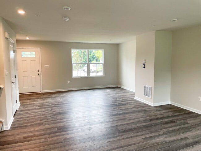 Building Photo - 5411 Vergo Rd