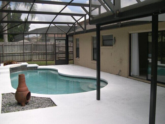 Foto del edificio - 3 Bedrm Pool Home In Kissimmee For Rent SE...