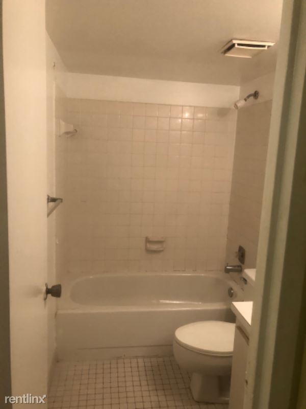 Building Photo - 2 br, 2 bath Condo - 5921 Washington Street