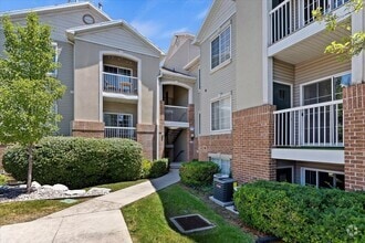 Building Photo - 150 S 800 E