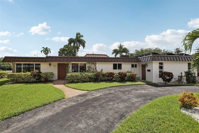 Building Photo - 20 W Tropical Way