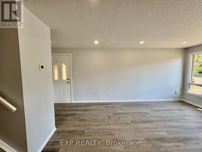 Building Photo - 681 Fielding Dr