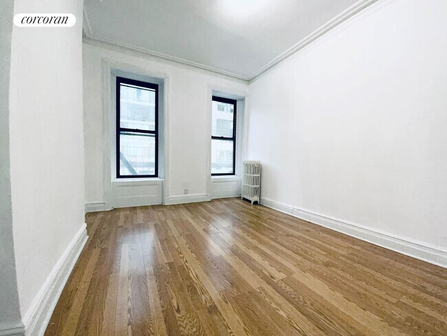 Foto del edificio - 248 E 23rd St