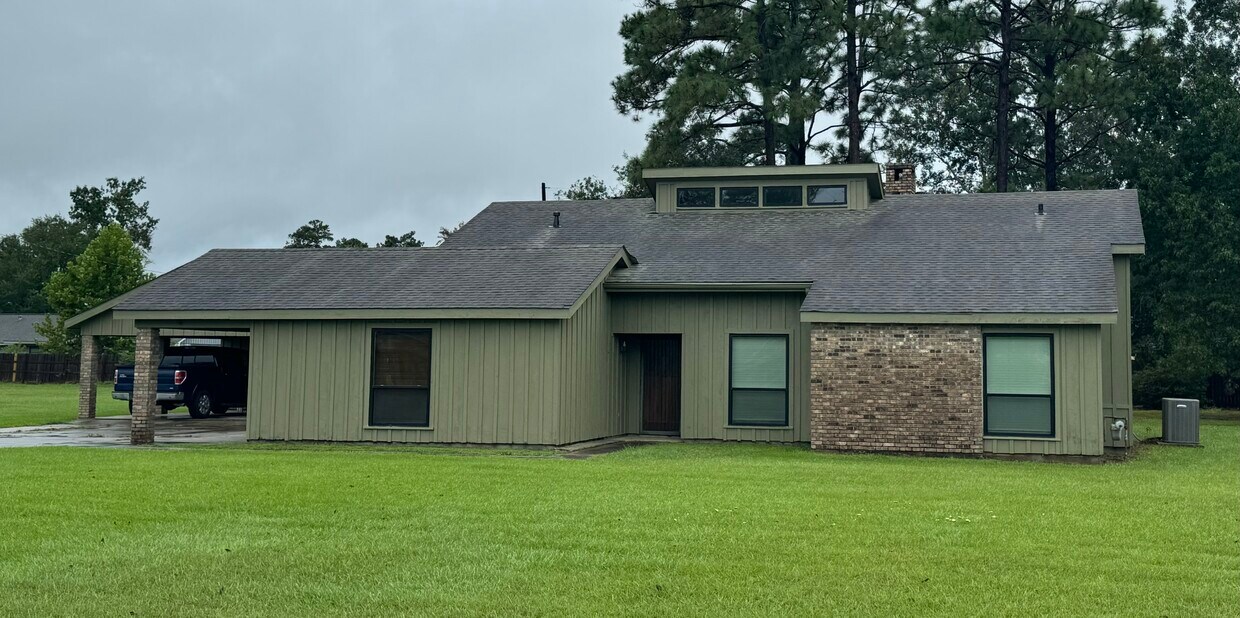 130 Chavis Square Park, DeQuincy, LA 70633 House Rental in DeQuincy