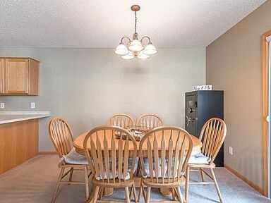 Building Photo - 2561 Yellowstone Dr