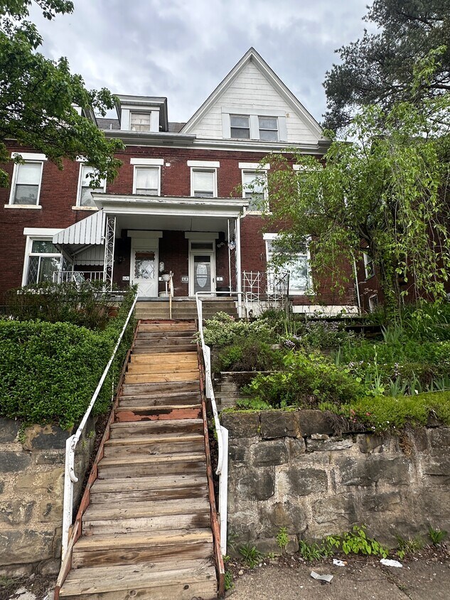 Foto principal - 618 Airbrake Ave