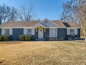 Building Photo - 1608 Peerman Dr