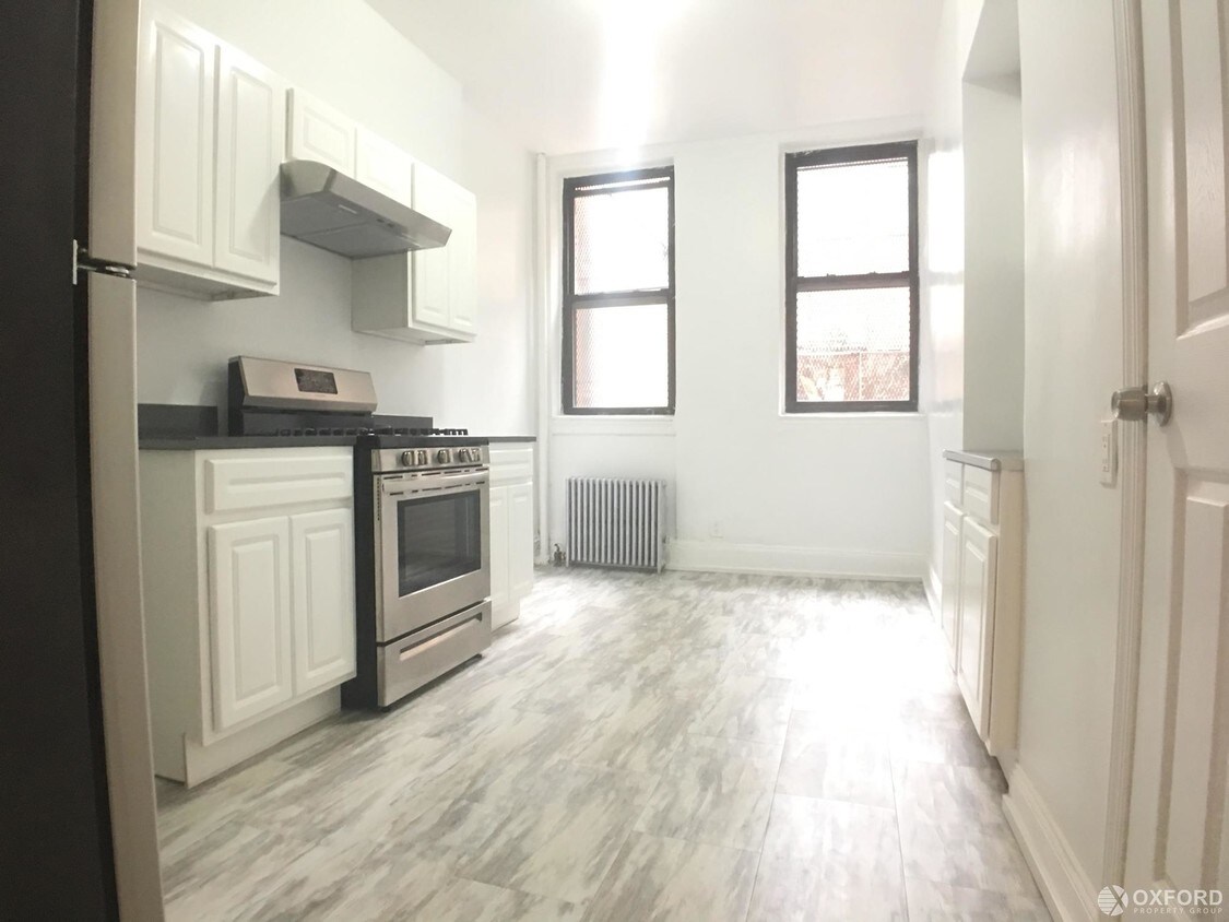 Primary Photo - 2149 Second Avenue