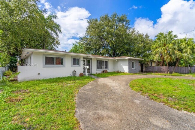 Foto del edificio - 17930 NE 6th Ave