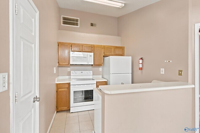 Foto del edificio - 104 Waters Edge Ln