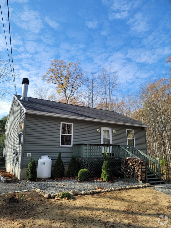 Building Photo - 644 Branch Rd