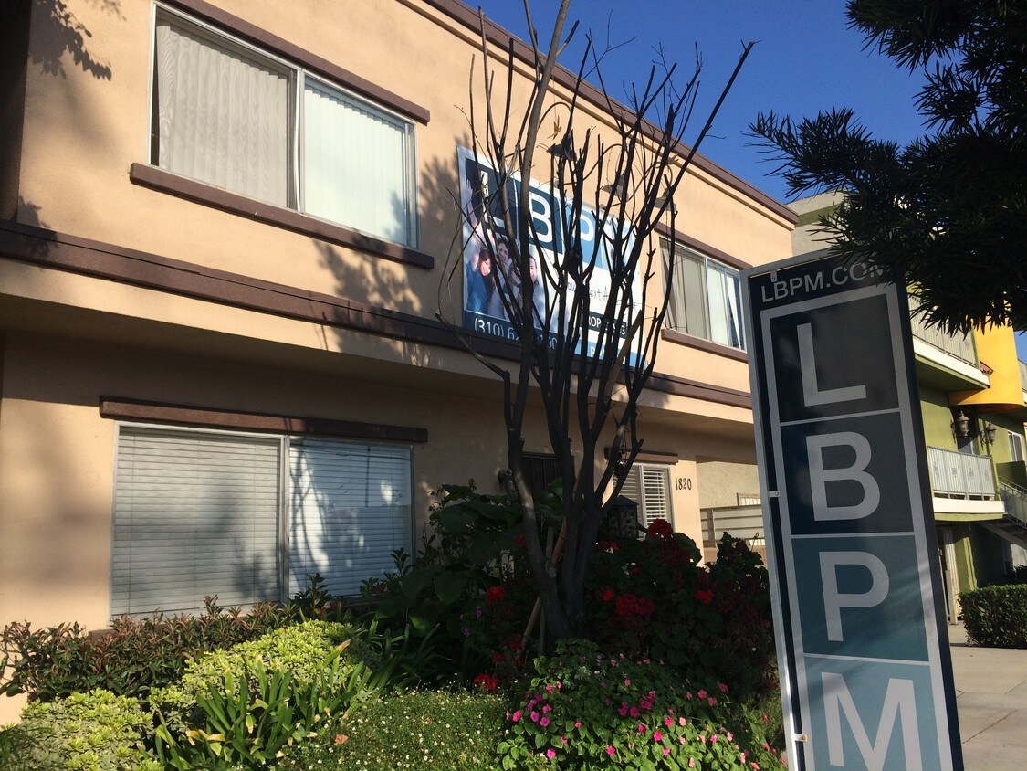 Foto del edificio - 1820 S Bundy Dr