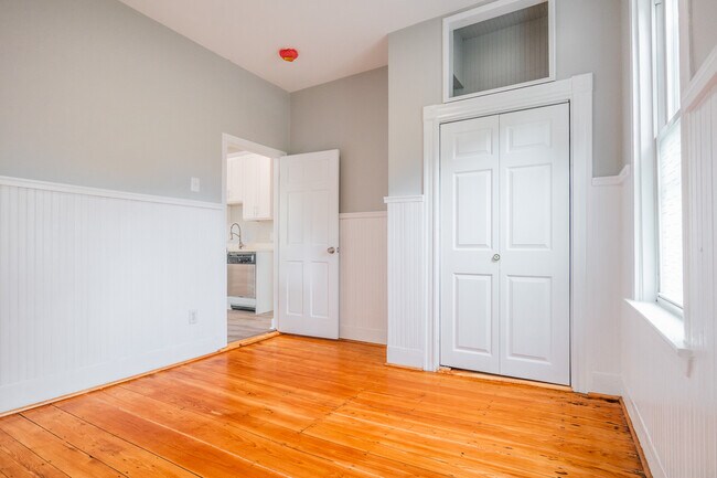 Foto del edificio - 16 Rossmore Rd