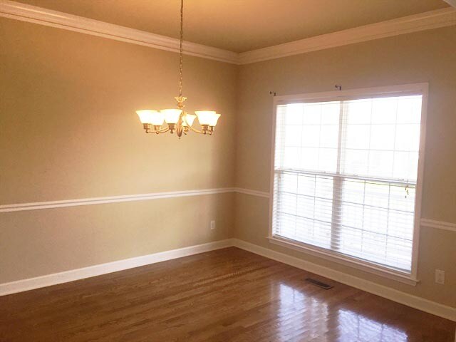 Foto del edificio - 2087 Lequire Ln