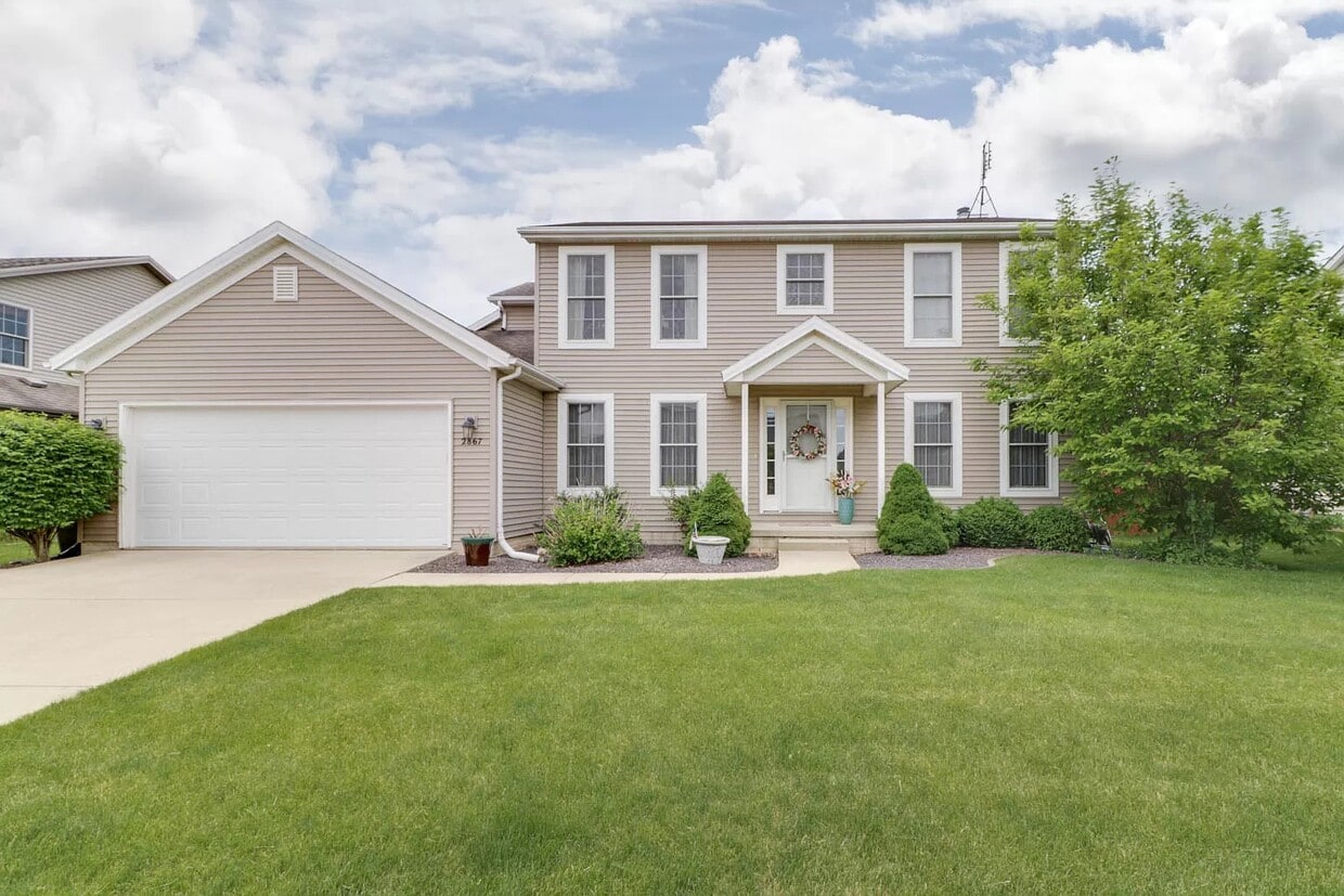 Primary Photo - 2867 Blue Heron Rd