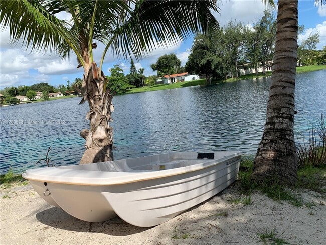 Building Photo - 6510 Miami Lakes Dr