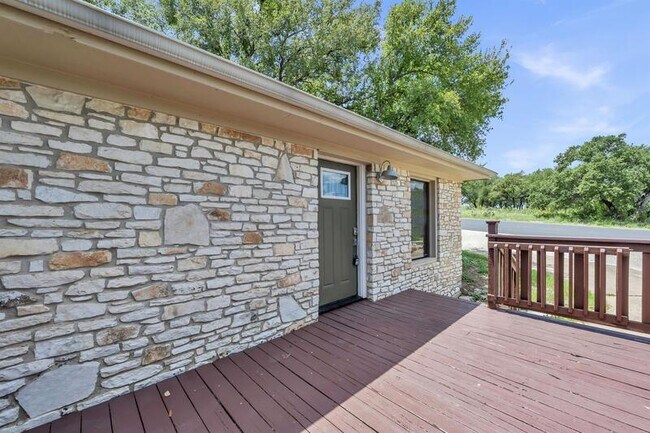 Building Photo - 317 Clayton Nolen Dr
