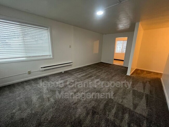 Foto del edificio - 575 Tiger Ave