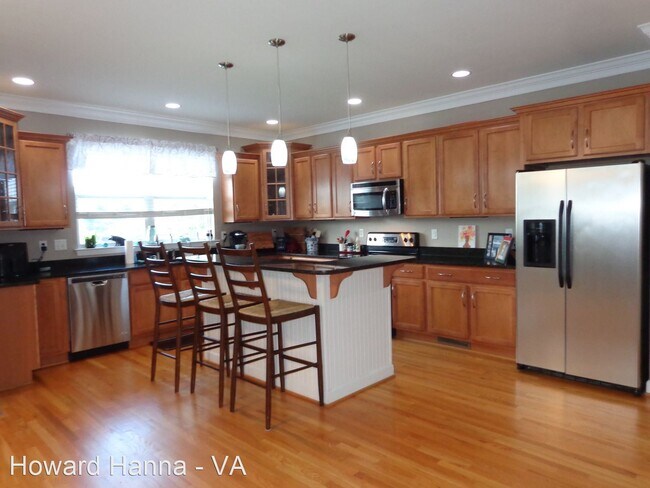 Building Photo - 3 br, 2.5 bath House - 4821 Lee Avenue