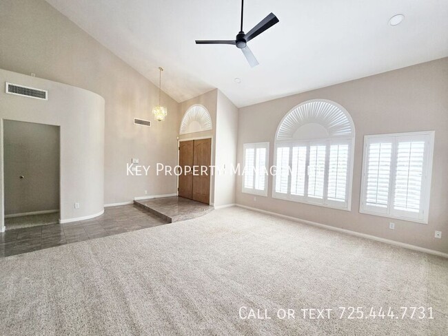 Building Photo - GORGEOUS 4 BEDROOM 4.5 BATH HOME WITH RESO...