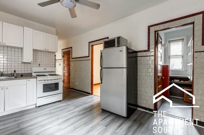 Foto del edificio - 2042 W Armitage Ave