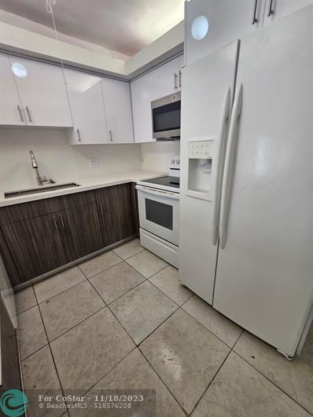 Foto del edificio - 1302 NW 9th Ave