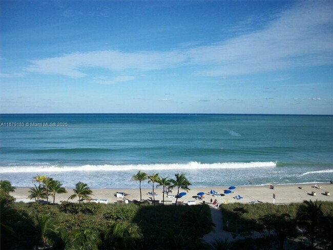 Foto del edificio - 10185 Collins Ave