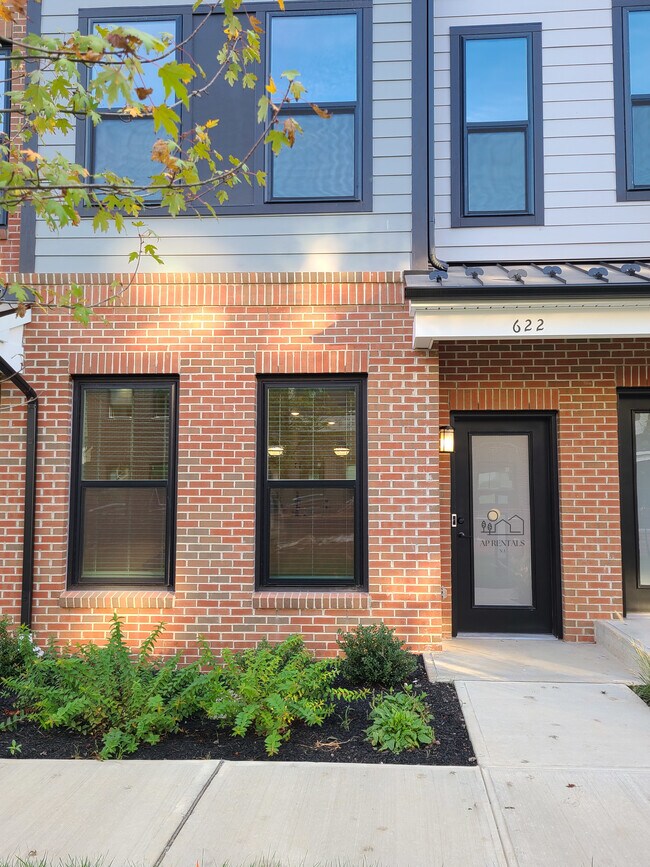 Foto del edificio - 622 Sadie Cir