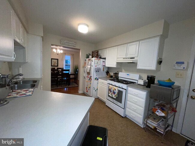 Foto del edificio - 22120 Victoria Cir