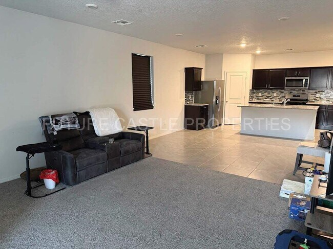 Building Photo - 1460 Vista Grande Lp NE