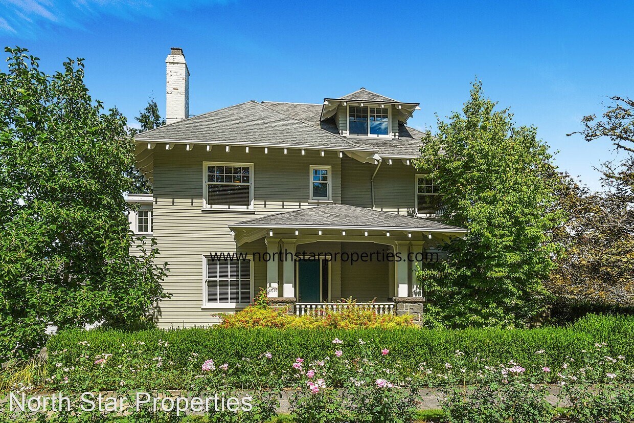 Primary Photo - 6 br, 4.5 bath House - 2233 SW 18th Ave