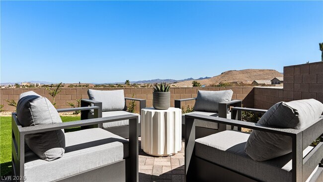 Foto del edificio - 11084 Socrates Rdg St