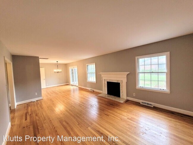 Building Photo - 3 br, 2.5 bath House - 7009 Yorktowne Drive