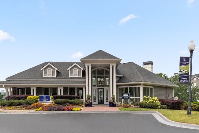 C242940_ChattahoocheeRidge_LEASING_02 - Chattahoochee Ridge