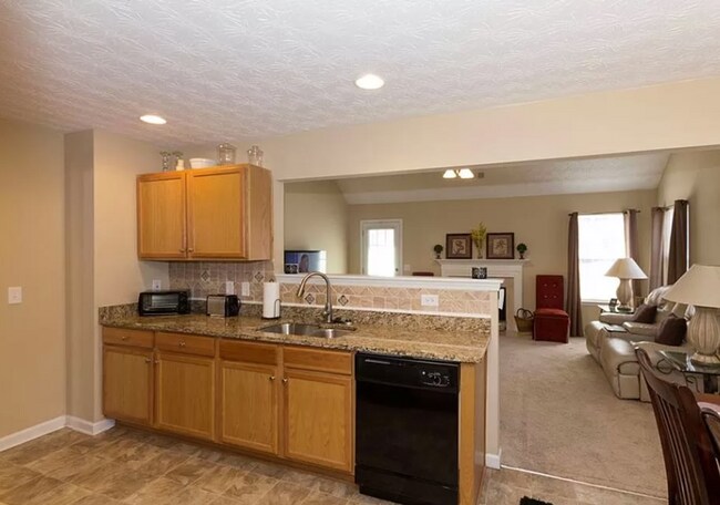 Foto del edificio - 3334 Sable Run Rd