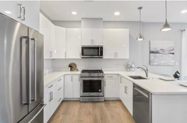 Foto del edificio - 610 Rutherford Ave