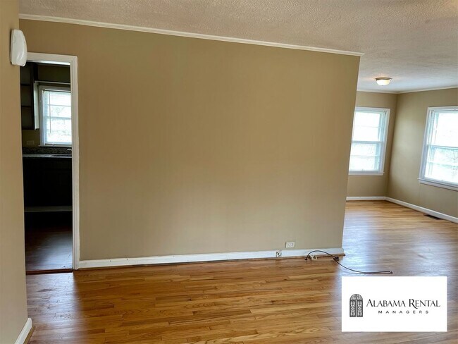 Building Photo - DEPOSIT PENDING! Great Home Available for ...