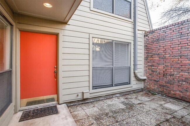 Building Photo - 3915 Buena Vista St