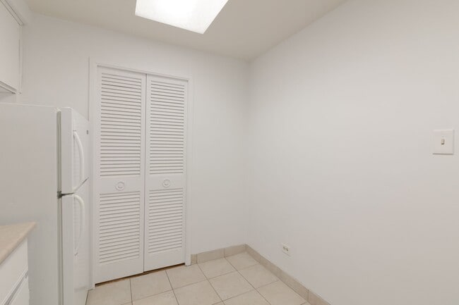 Photo du bâtiment - 900 Av. Rockland