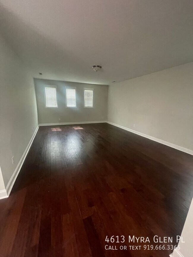 Foto del edificio - 4613 Myra Glen Pl