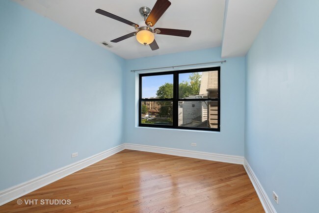 Building Photo - 4838 N Ashland Ave